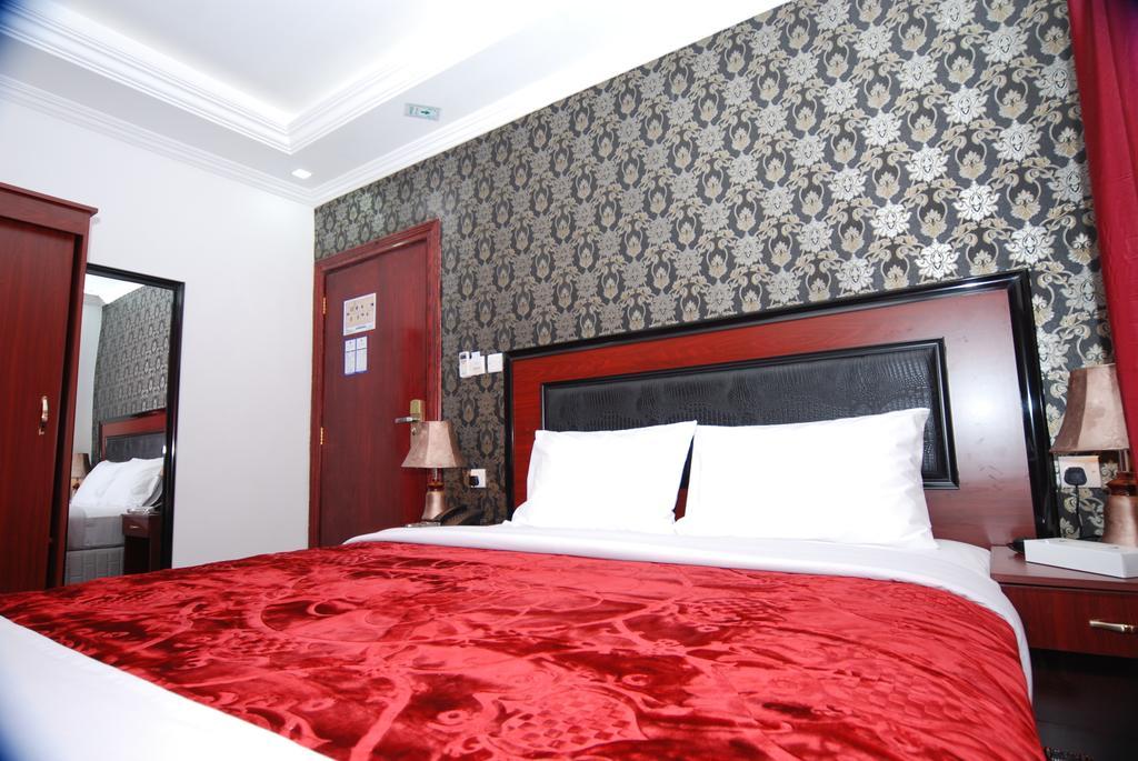Gulf Star Hotel Dubai Exterior photo