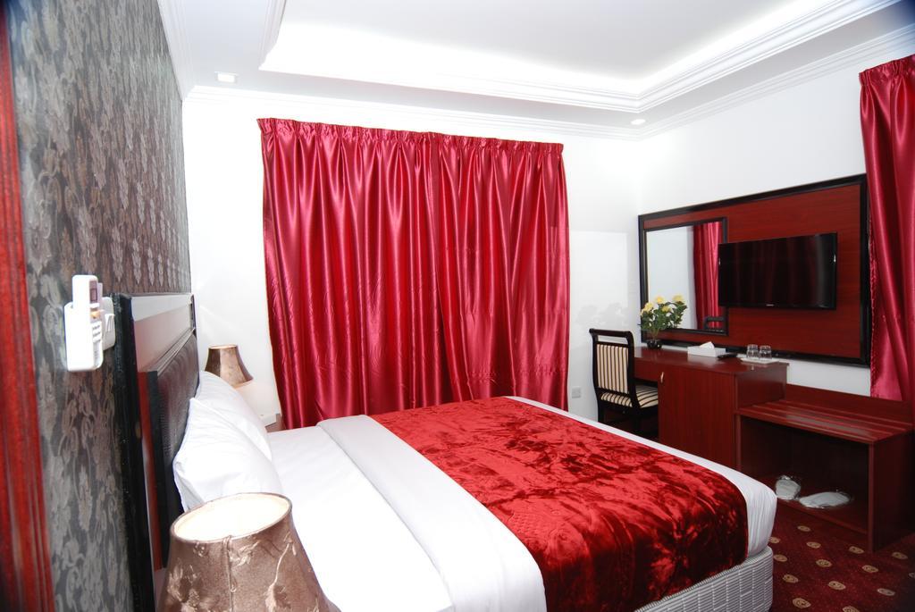 Gulf Star Hotel Dubai Exterior photo